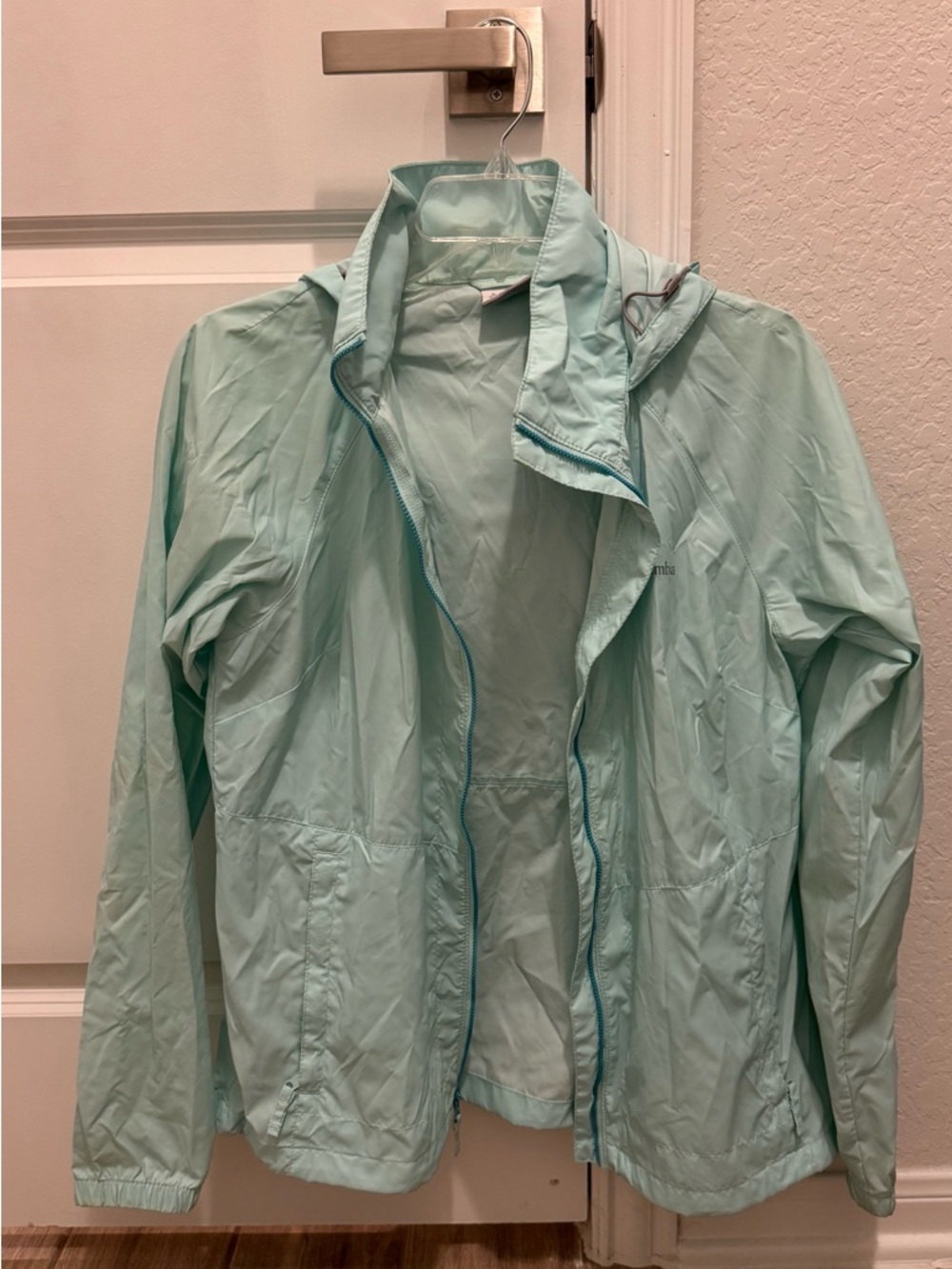 Columbia Aqua Blue Windbreaker Jacket - Women's